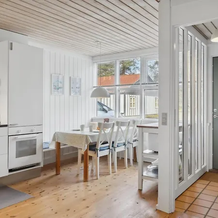 Julkil - 250m From The Sea By Interhome Bøtø By