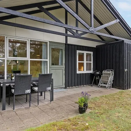 Julkil - 250m From The Sea By Interhome Ferienhaus Bøtø By